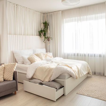 Light Room By Zoom Apartments Bratislava Exterior photo